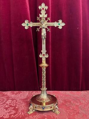 1 Gothic - Style Altar - Cross