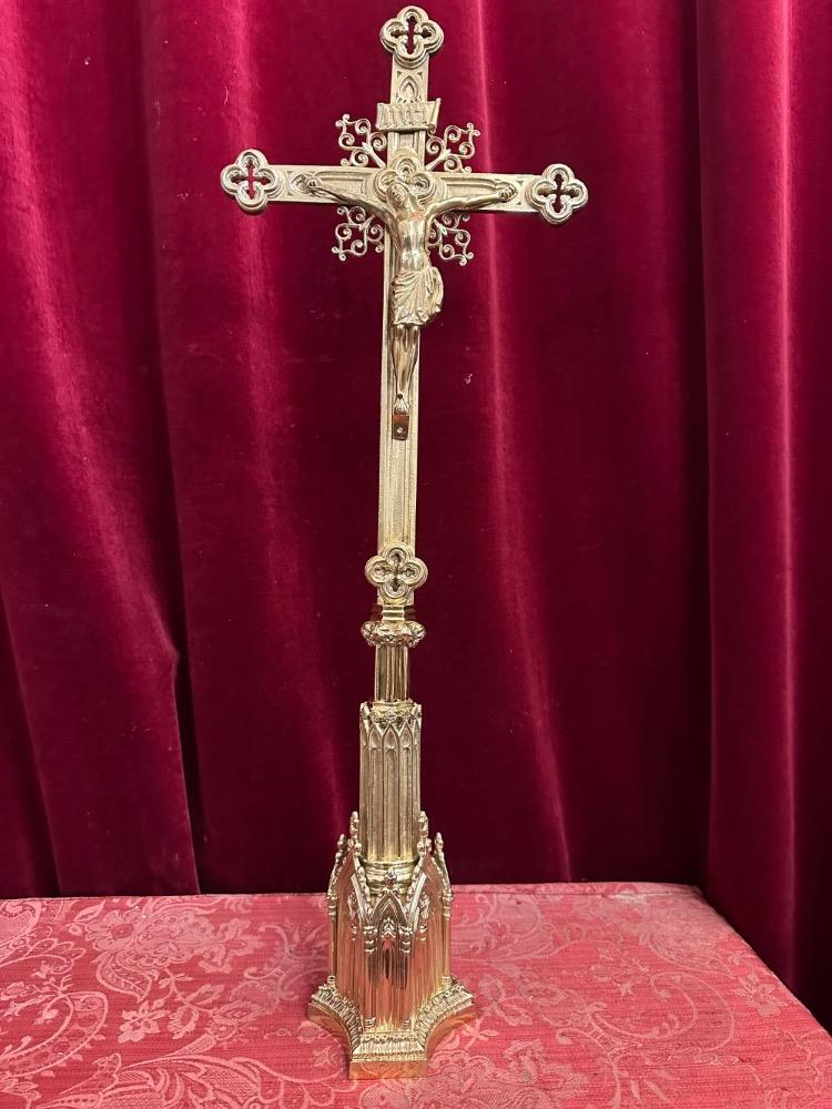 1 Gothic - Style Altar - Cross