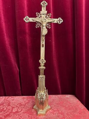 1 Gothic - Style Altar - Cross