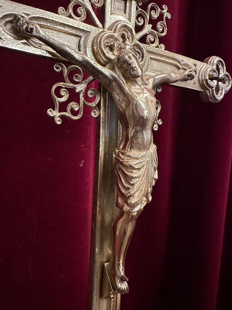 1 Gothic - Style Altar - Cross