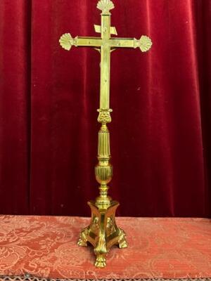 1 Gothic - Style Altar - Cross