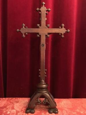 Altar - Cross style Gothic - style en walnut hand-carved wood, Belgium 19th century ( anno 1875 )