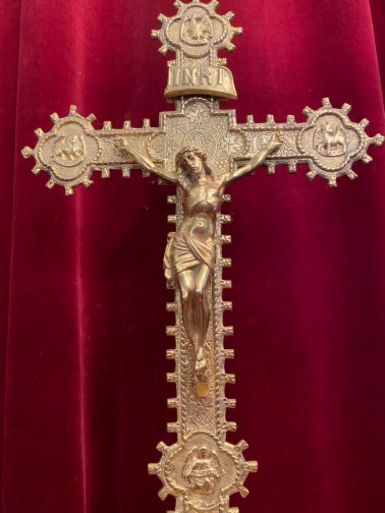 1 Gothic - style Altar - Cross