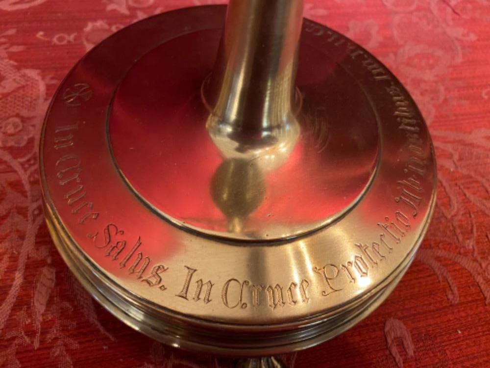 1 Gothic - style Altar - Cross