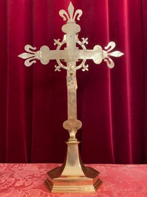 Altar - Cross style Gothic - style en Bronze / Polished and Varnished, Belgium  19 th century