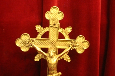 Altar - Cross style Gothic - style en Bronze / Gilt, France 19th century