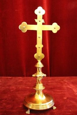 Altar - Cross style Gothic - style en Brass / Bronze / Stones Polished and Varnished, Belgium 19th century ( anno 1875 )