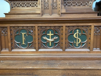 Altar Measures Without Steps. Relief Panels All Wood.  style Gothic - style en Oak wood, Izegem Belgium 19th century