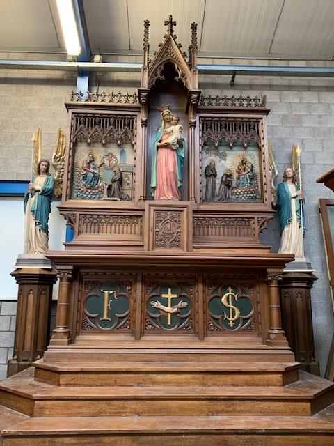 1 Gothic - style Altar Solid Oak Dimensions Without Steps.