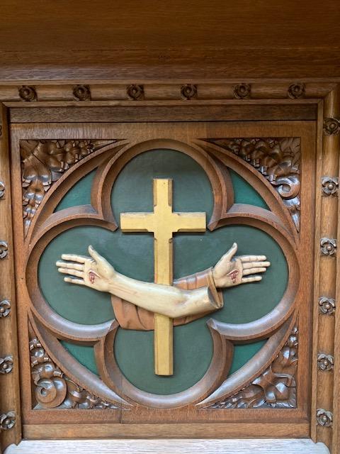 1 Gothic - style Altar Solid Oak Dimensions Without Steps.