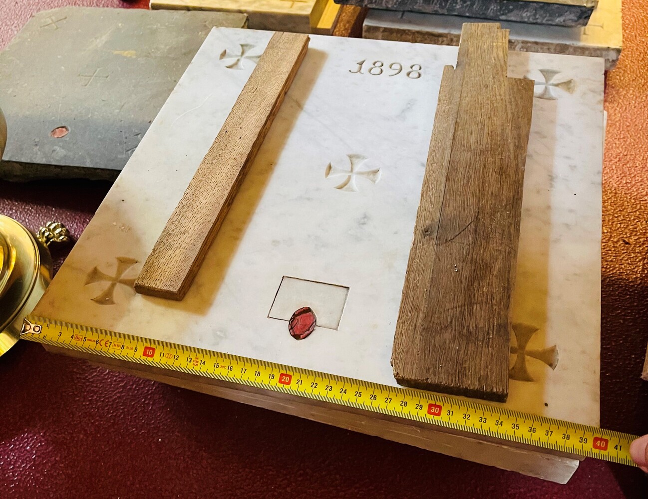 1 Gothic - style Altar - Stone