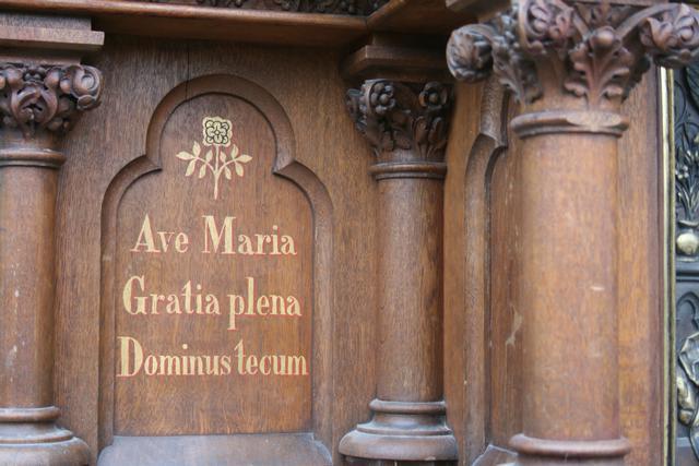 1 Gothic - style Altar + Upper-Part , Oak , Hand-Carved Reliefs , Bronze Tabernacle-Doors