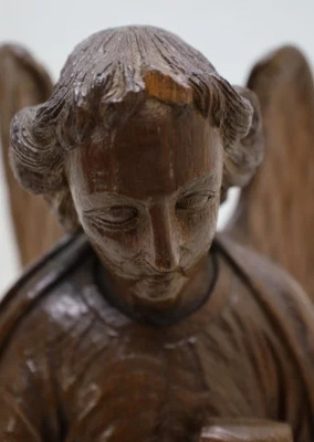 Angel style Gothic - style en Hand - Carved Wood Oak, Belgium  19 th century