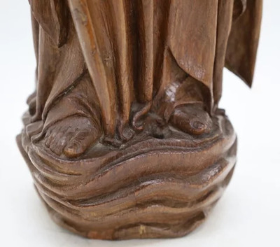 Angel style Gothic - style en Hand - Carved Wood Oak, Belgium  19 th century