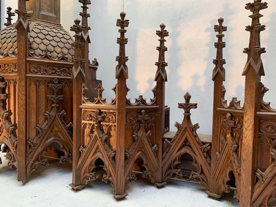 Architectural Element Eusebius Church Arnhem style Gothic - style en Oak wood, Netherlands 19th century ( anno 1875 )