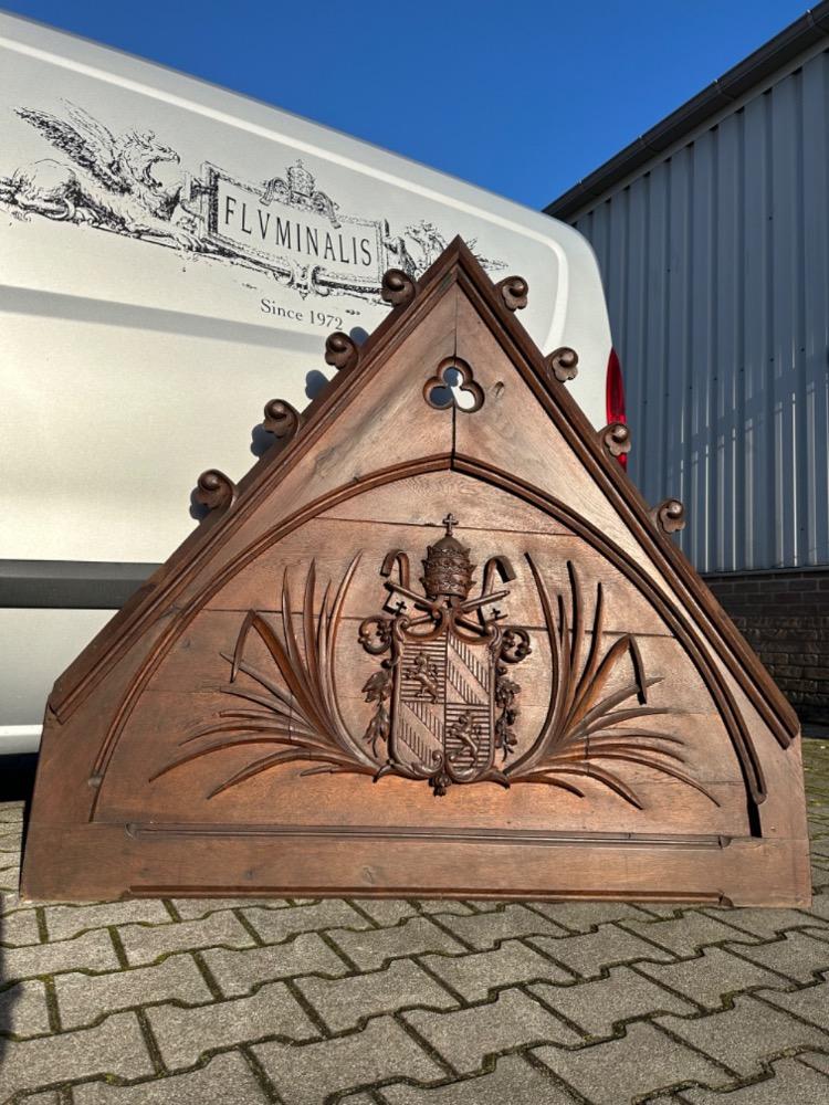 1 Gothic - Style Architectural Ornament