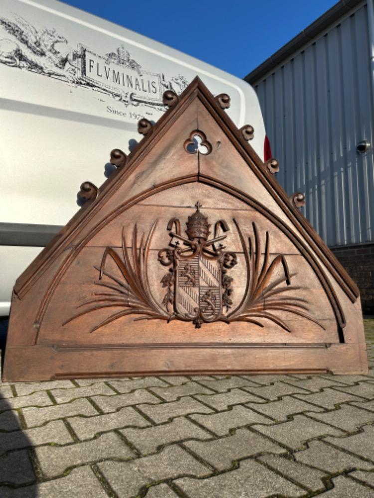 1 Gothic - Style Architectural Ornament