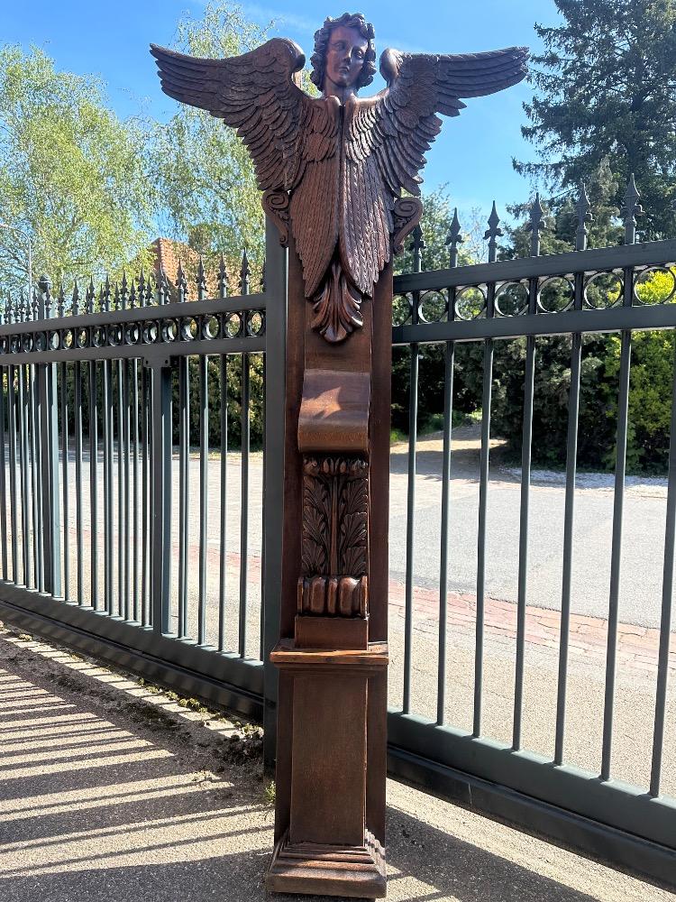 1 Gothic - Style Architectural Ornament