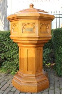 Baptismal Font style Gothic - style en wood, ENGLAND 19th century