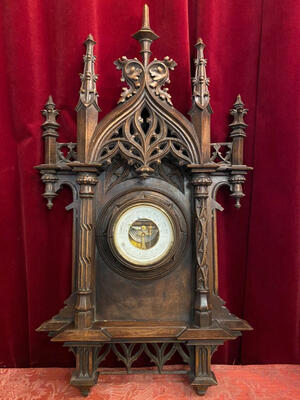 Barometer style Gothic - style en Walnut wood / Glass, France 19 th century