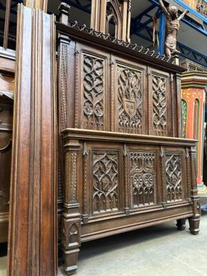 Bed style Gothic - Style en Oak wood, France 19 th century