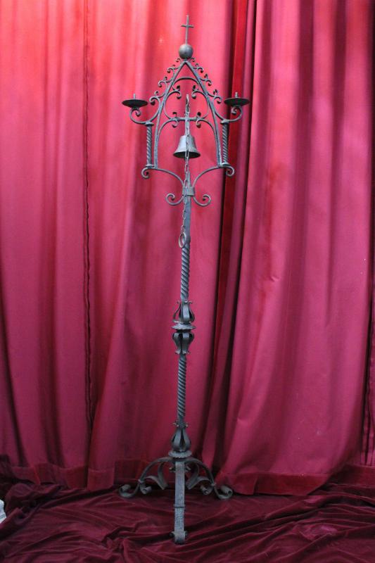 1 Gothic - Style Bell