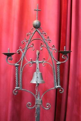 Bell style Gothic - Style en Hand forget - iron / Bronze Bell, Netherlands  20th century ( Anno 1920 )
