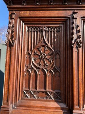 Bench  style Gothic - Style en Oak wood, Belgium  19 th century