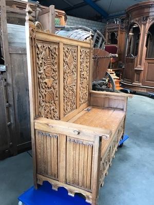 Bench  style Gothic - style en Oak wood, Dutch 19th century ( anno 1890 )