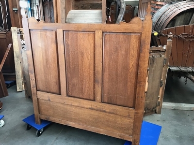 Bench  style Gothic - style en Oak wood, Dutch 19th century ( anno 1890 )