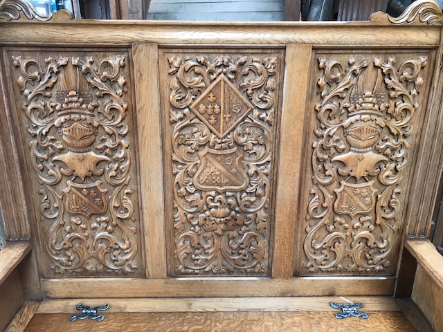 1 Gothic - style Bench