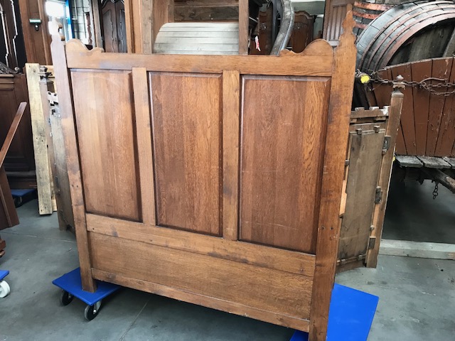 1 Gothic - style Bench