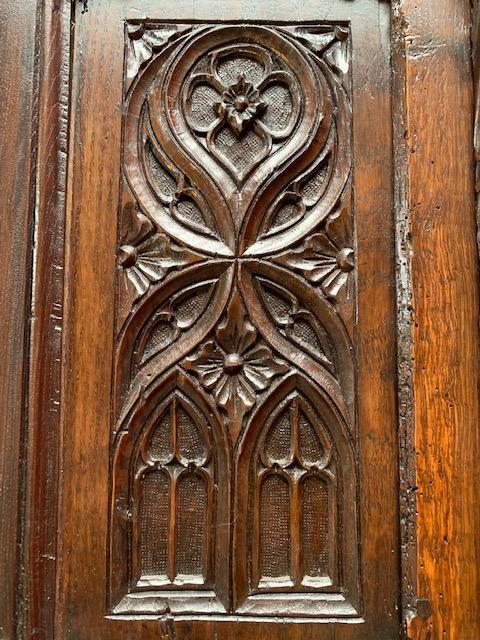 1 Gothic - style Bench