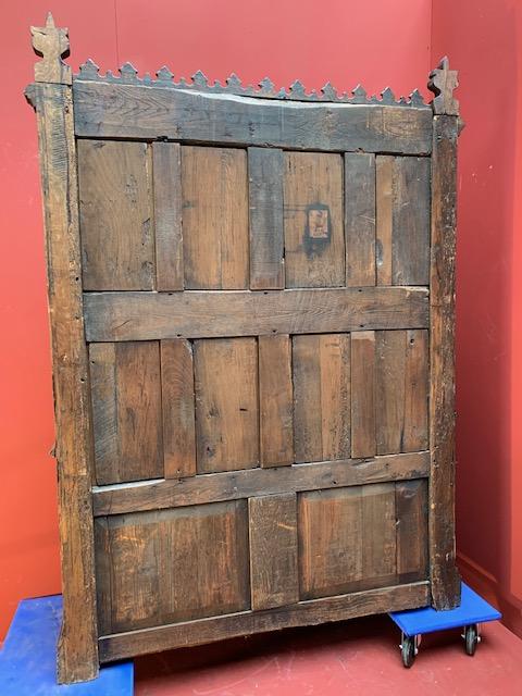 1 Gothic - style Bench