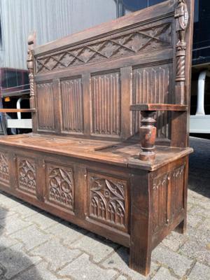 Bench  style Gothic - style en Oak wood, Belgium  19 th century