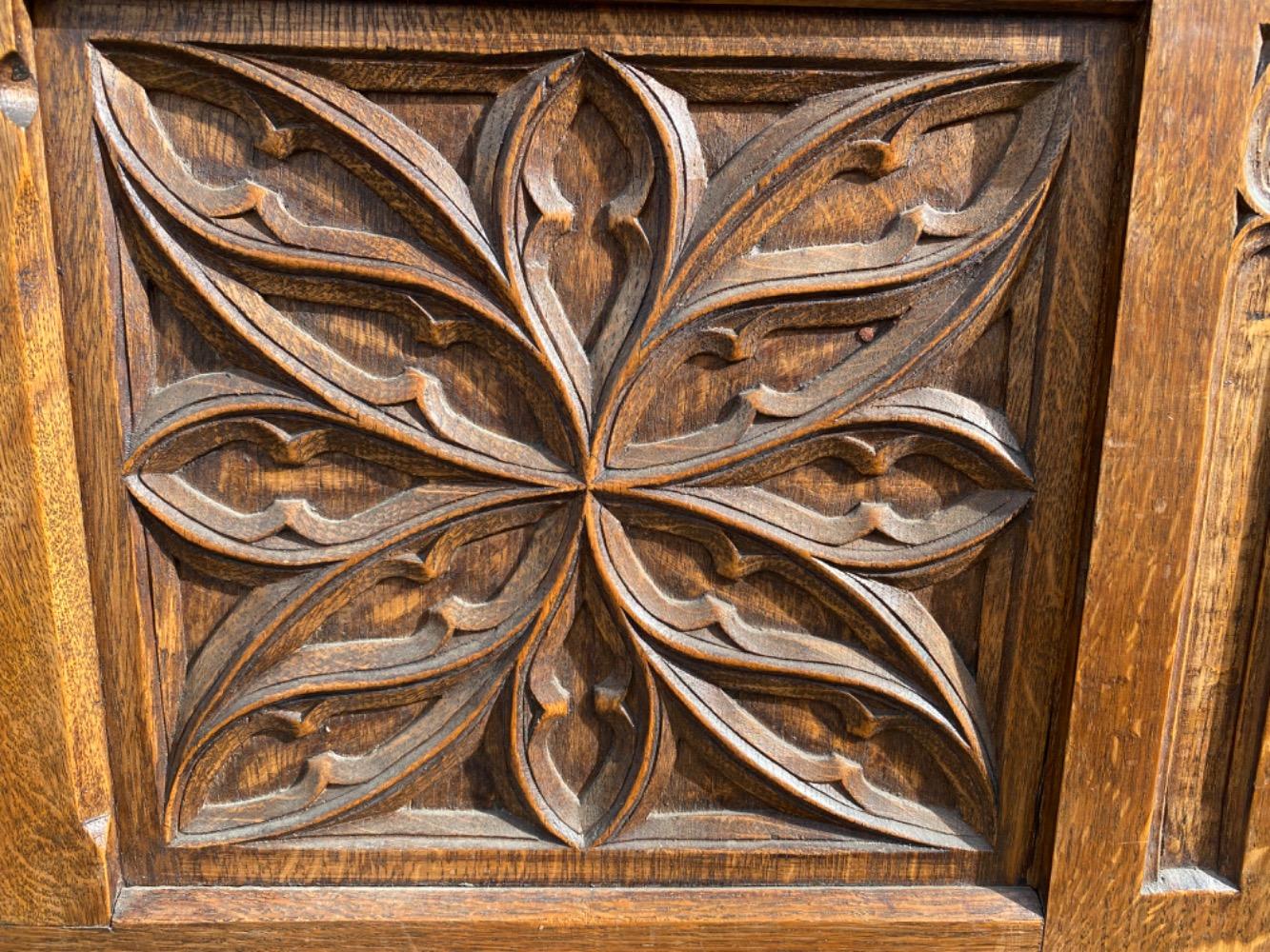 1 Gothic - style Bench