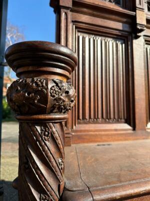 Bench  style Gothic - Style en Oak wood, Belgium  19 th century