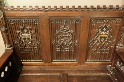 Bench  style Gothic - style en Oak wood, Belgium 19th century