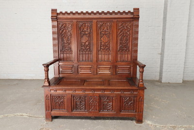 Bench  style Gothic - Style en Oak wood, France 19 th century