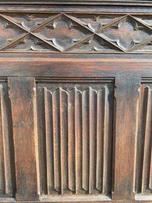 Bench  style Gothic - style en Oak wood, Belgium  19 th century