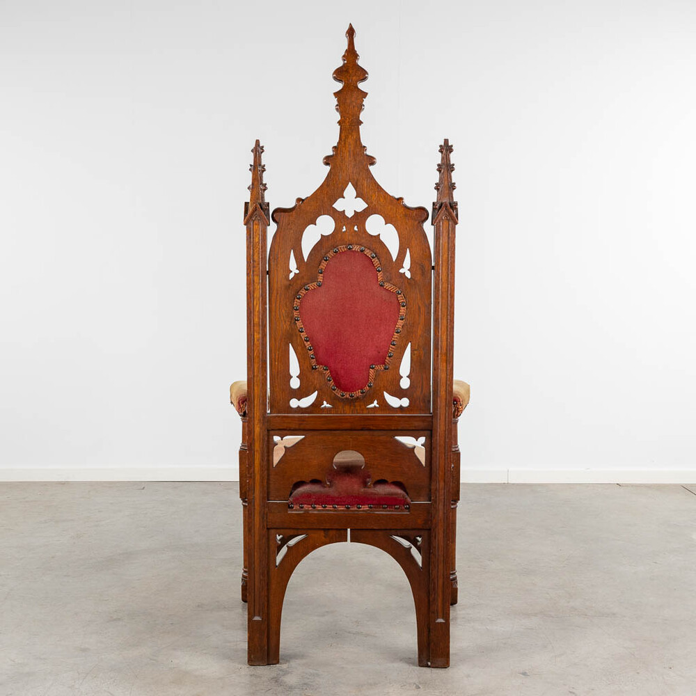 1 Gothic - Style Bishop Seat