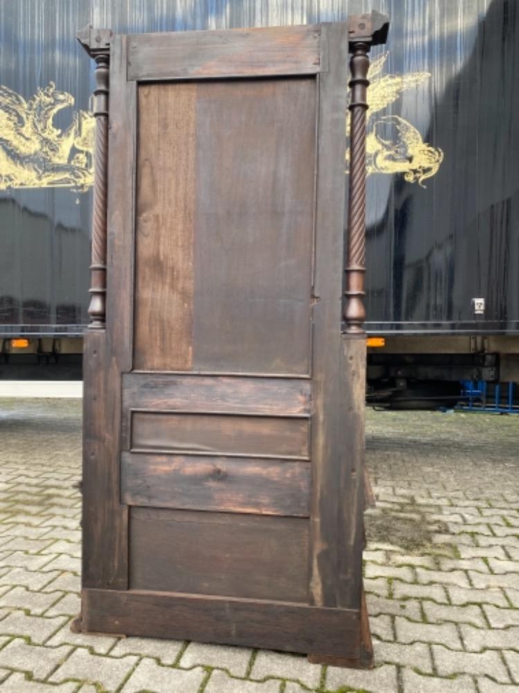 1 Gothic - Style Bishop Seat