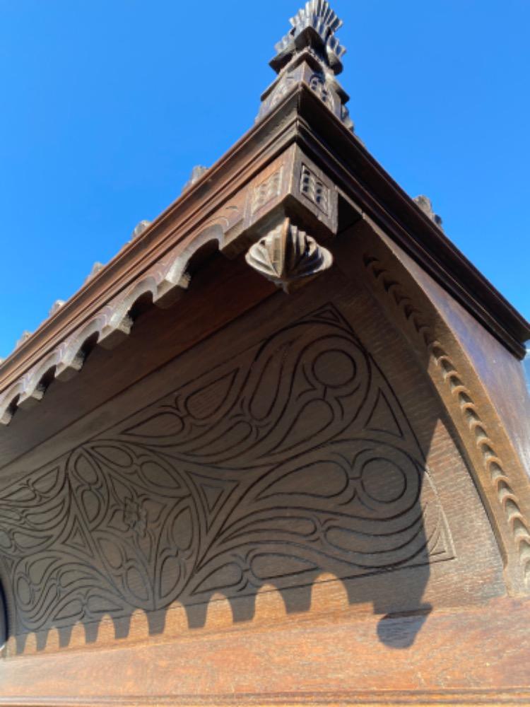 1 Gothic - style Bishop Seat