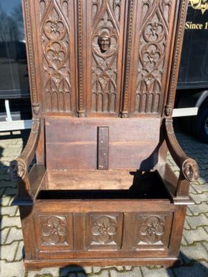Bishop Seat style Gothic - style en Oak wood, Belgium  19 th century