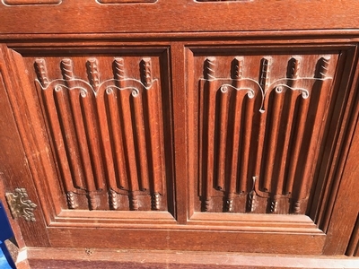 Bookcase  style Gothic - style en Oak wood, Dutch 19th century ( anno 1875 )