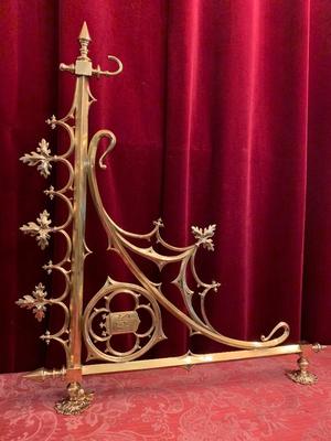 Bracket style Gothic - Style en Bronze / Polished / Varnished, France 19th century ( anno 1880 )