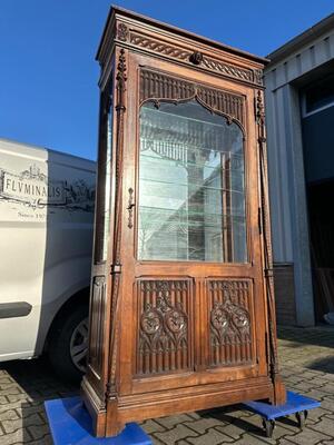 Cabinet  style Gothic - Style en Walnut wood / Glass, France 19 th century