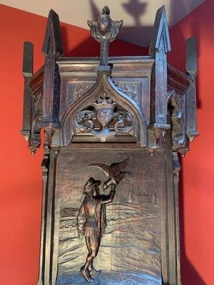 Cabinet style Gothic - style en Oak wood, Belgium 19th century