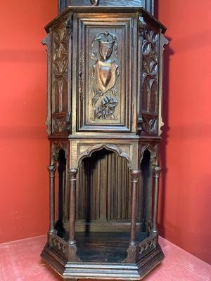 Cabinet style Gothic - style en Oak wood, Belgium 19th century