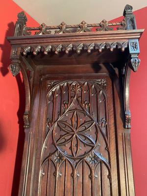 Cabinet style Gothic - style en Walnut wood , France 20 th century ( Anno 1910 )